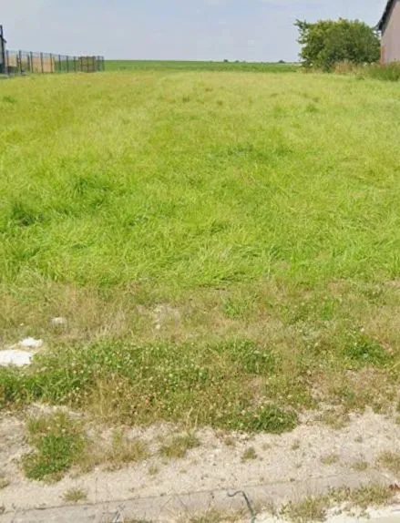 Terrain à bâtir 817 m² à Châlons-en-Champagne (51000)