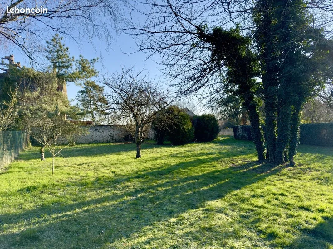 Terrain à bâtir à Barcy