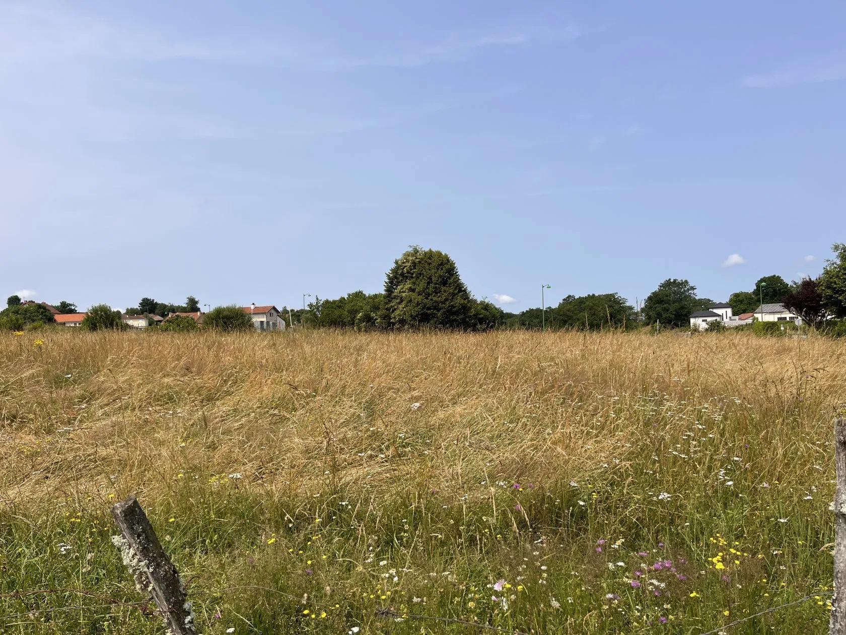 Terrain à bâtir 1200 m² à Ytrac (15000)