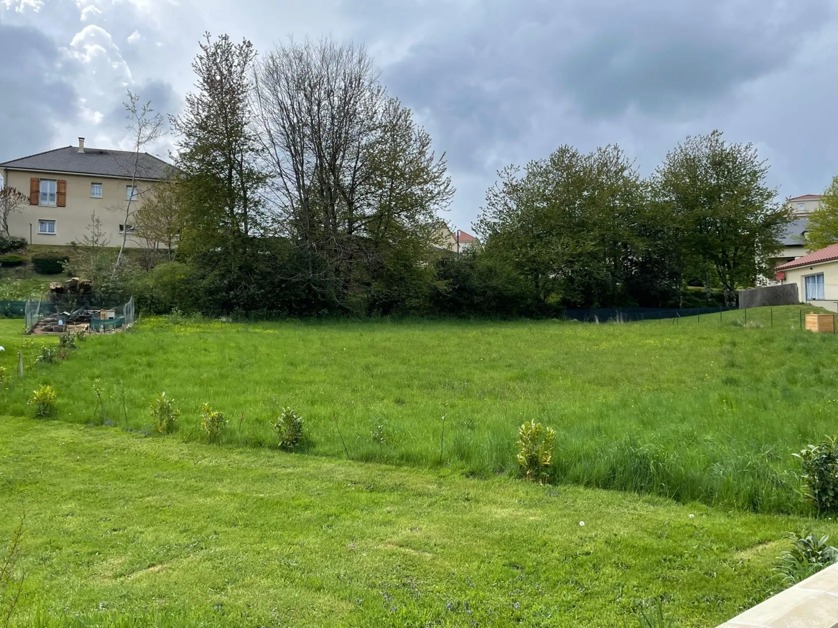 Terrain à bâtir 1385 m² à Lafeuillade-en-Vézie (15130)
