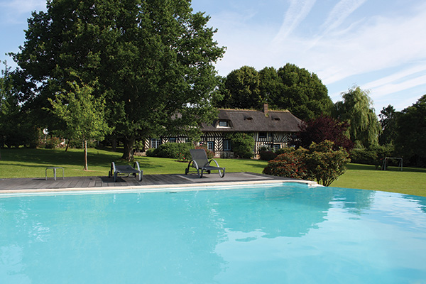 piscine à débordement